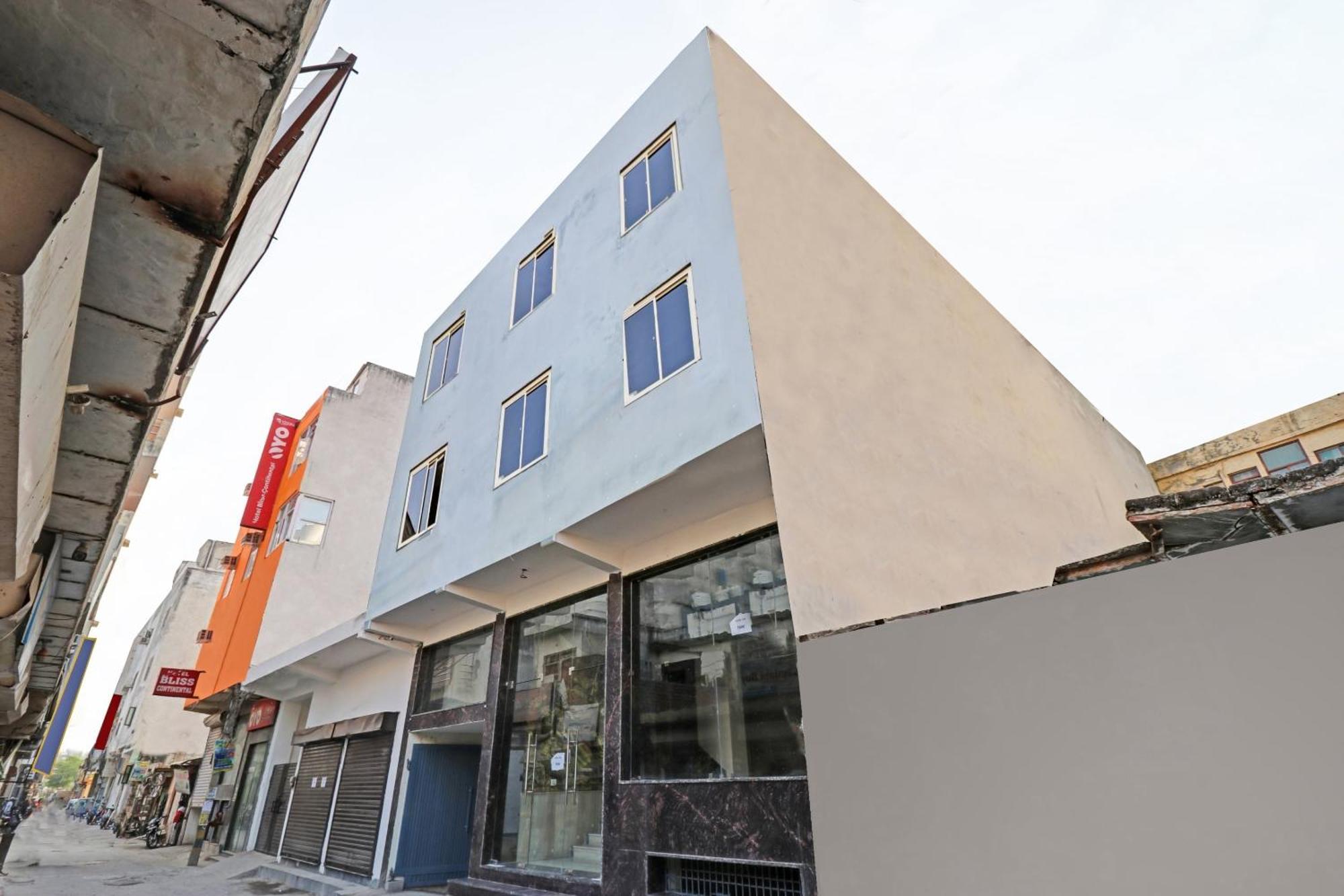 Townhouse Tark Inn New Delhi Exterior photo