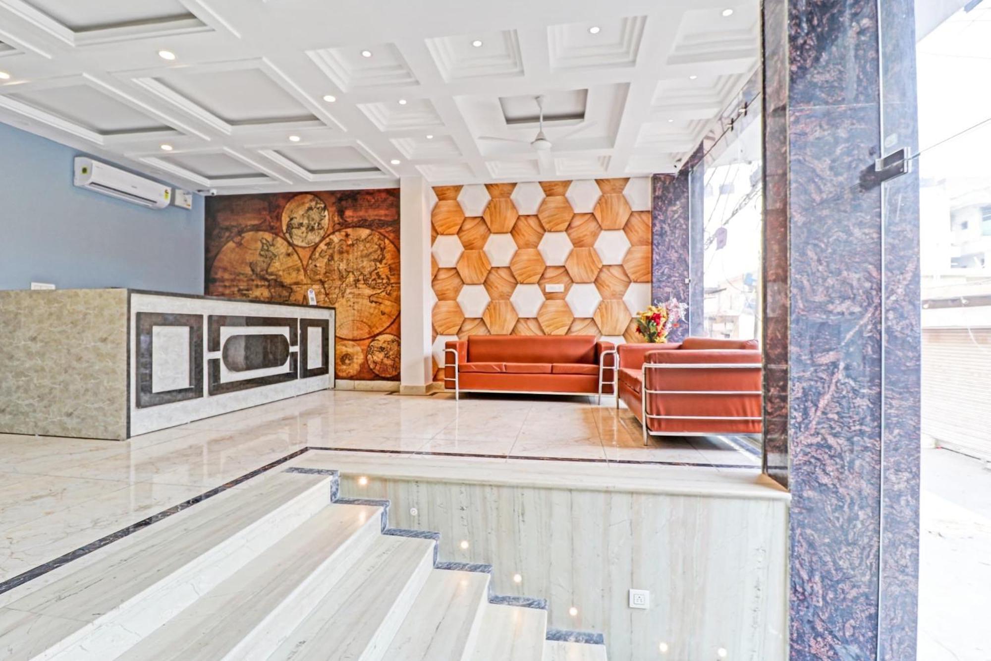 Townhouse Tark Inn New Delhi Exterior photo